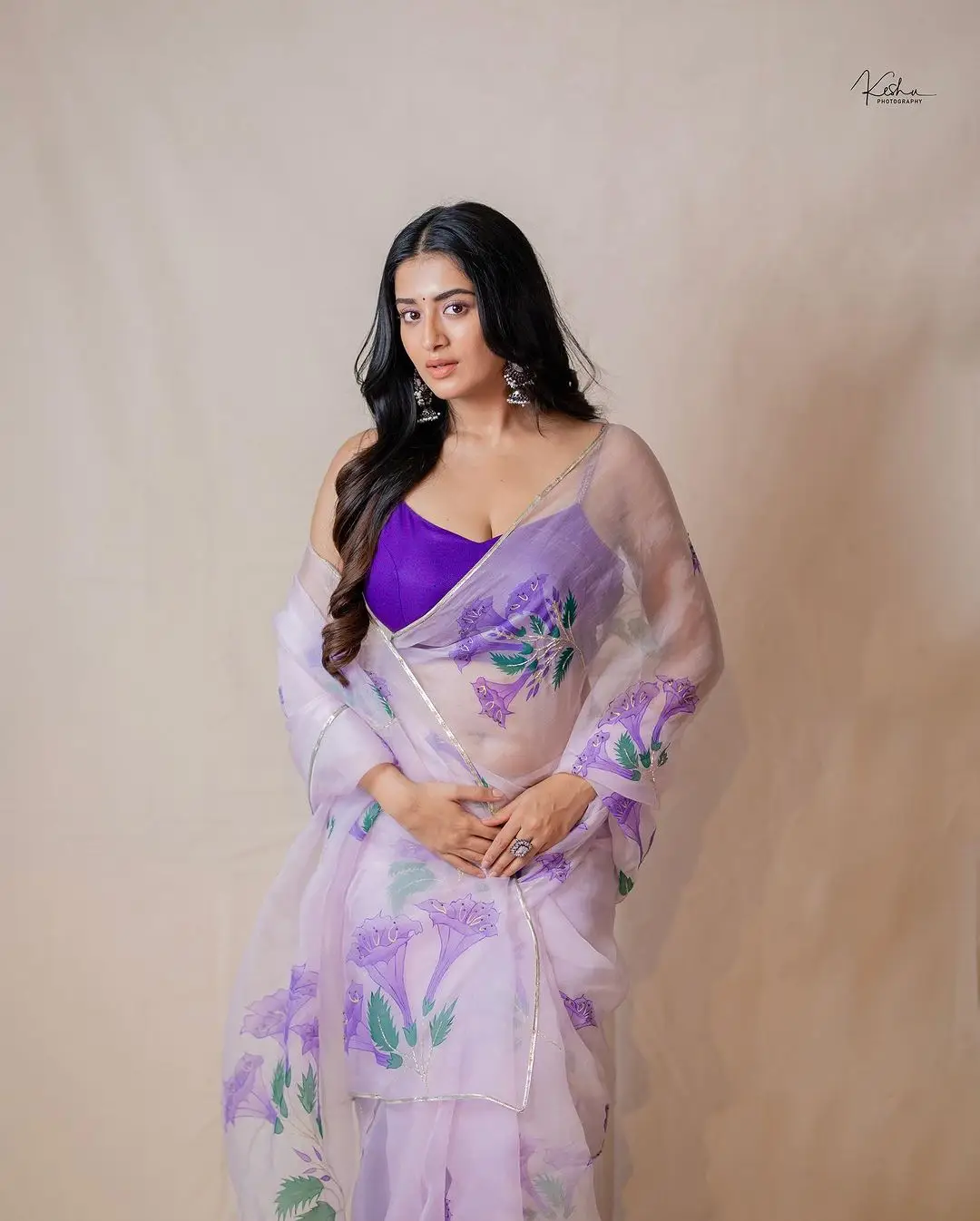 Rashi Singh in Violet Saree Blue Sleeveless Blouse